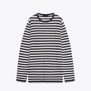 ZARA STRIPED FINE KNIT SWEATER NAVY AND WHITE STRIPED SMALL